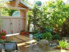 (住宅庭院內能不能種樹)住宅庭院內的植物風水 住宅庭院內的植物風水好不好