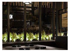 (日料店設計創意來源)一個整體幽靜的氛圍 這哪是一個日料店該有的氛圍?